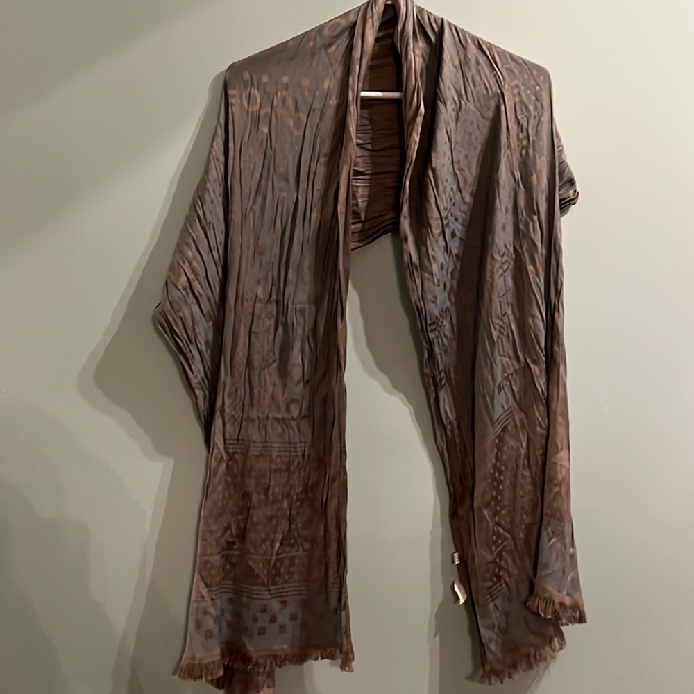 Elegant Gray Geometric Fringe Scarf / Shawl Wrap